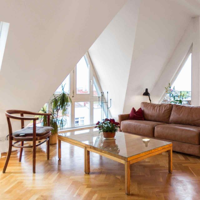 https://studio-parketi.si/wp-content/uploads/2018/09/gallery_projects_07-640x640.jpg